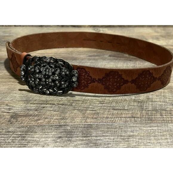 VTG GUESS Stamped Leather Belt – Women’s Size Large w/ Rhinestone Buckle Y2K - Picture 1 of 10